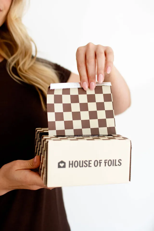 Faceless salon stock photo for hairstylist social media — example 15